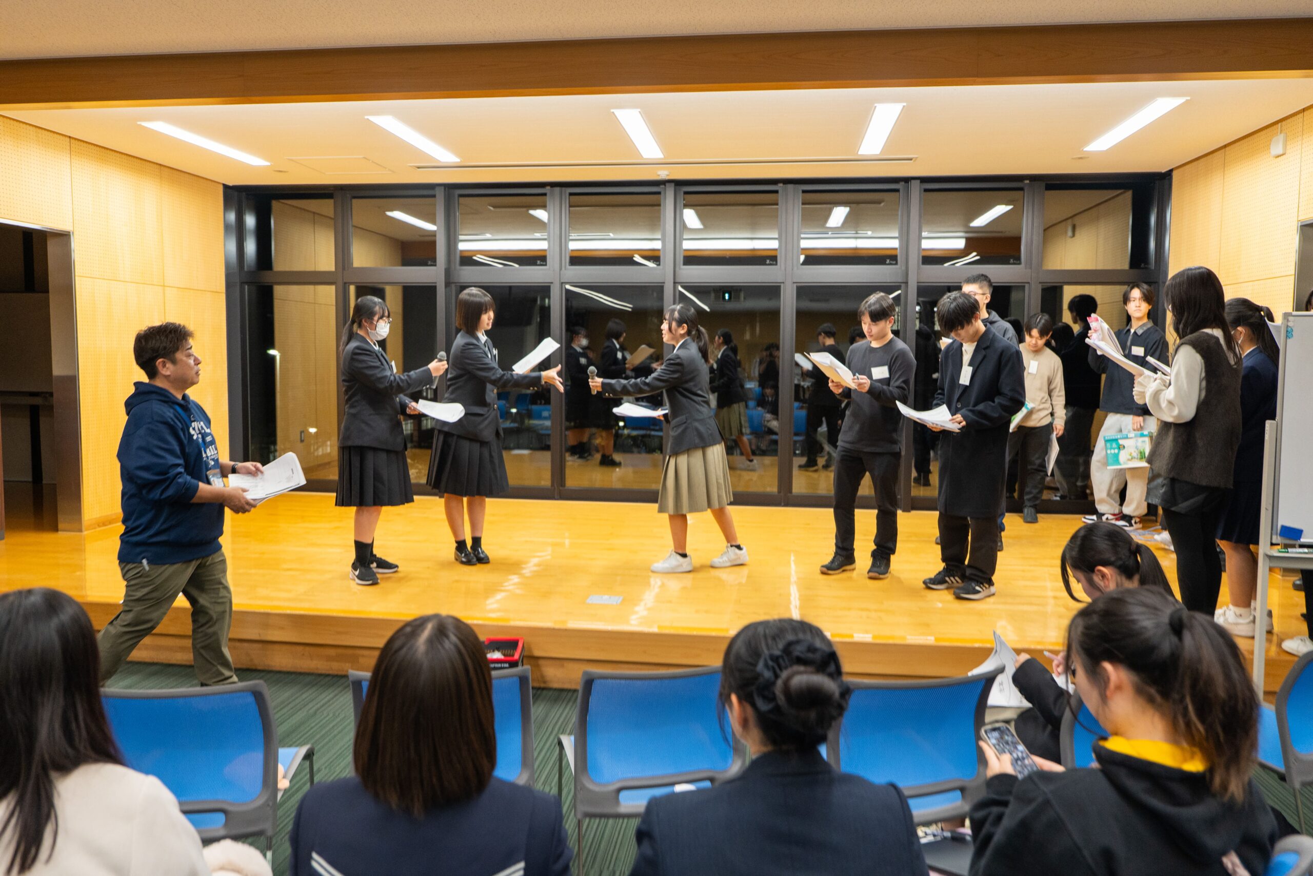 モニター調査・アンケート回収グループ話し合い